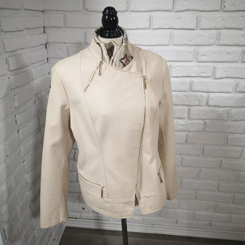 Cleo Petites Ladies Size XL Cream Faux Leather Tab Collar Full Offset Zip Jacket